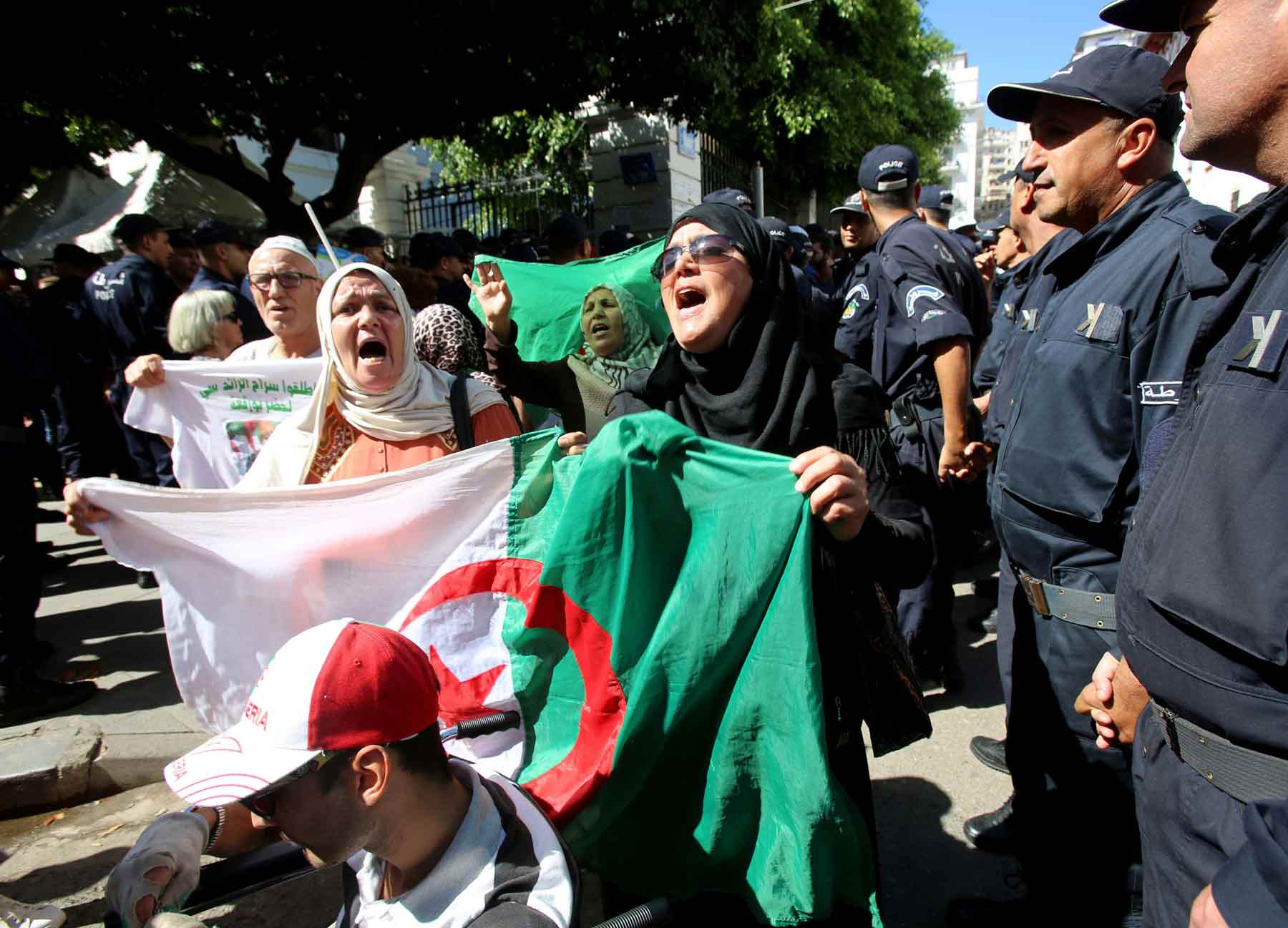 A direct message to Algerian activists and political opponents