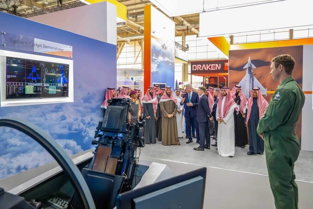 خطوات سعودية للانفتاح الدفاعي