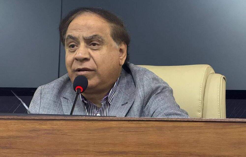 الشاعر المصري أحمد الشَّهاوي
