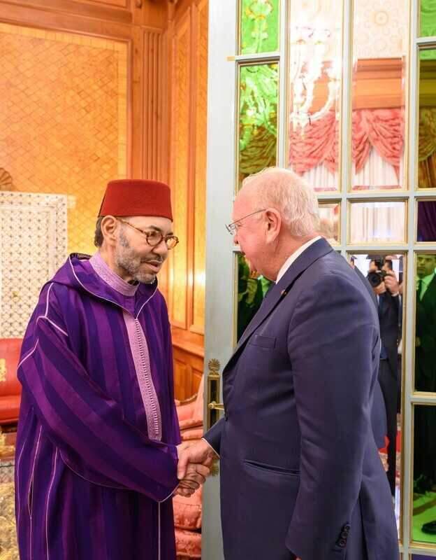 العاهل المغربي يستقبل روس ماكينيس رئيس مجلس إدارة مجموعة سافران
