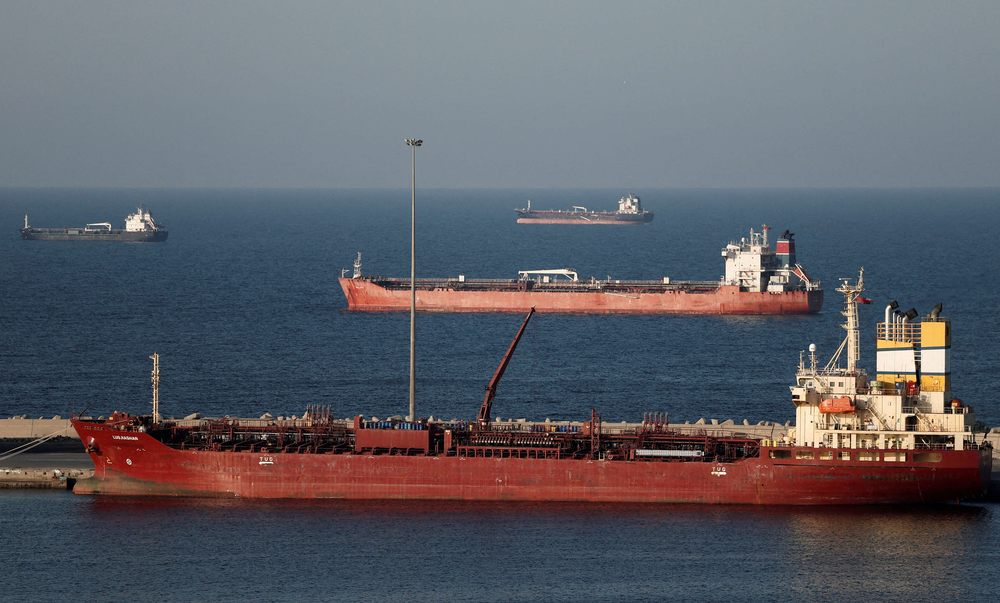 إغلاق الشريان الحيوي يستنفر الغرب 