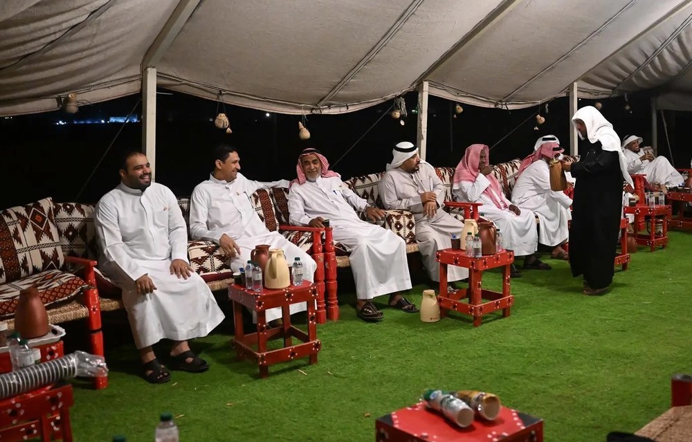 لوحة اجتماعية متكاملة 
