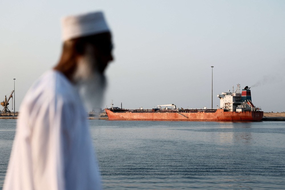 العالم بات يشعر بالتداعيات الكبيرة لاغلاق مضيق هرمز