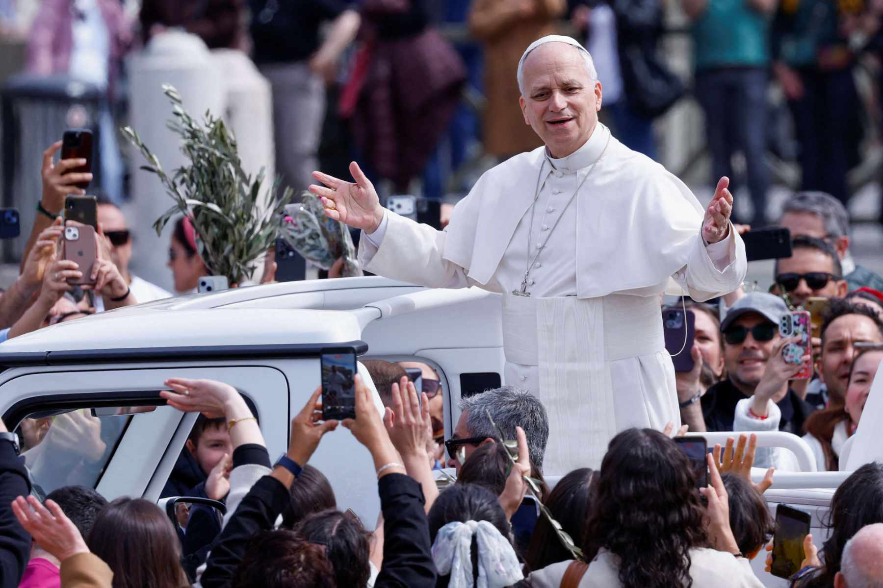 Pope: (Jesus) does not listen to the prayers of those who wage war