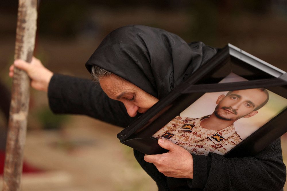 الإيرانيون يدفعون الثمن