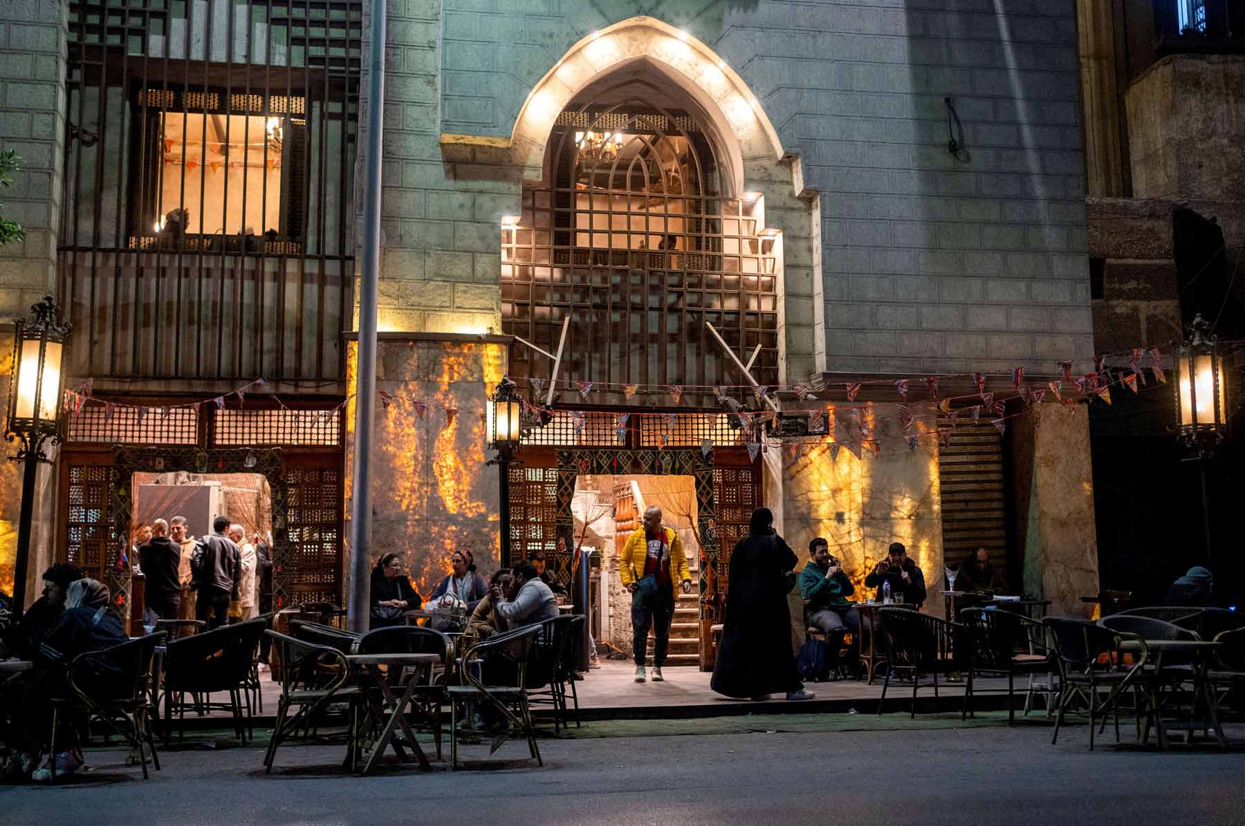 From quiet streets to crowded cafés