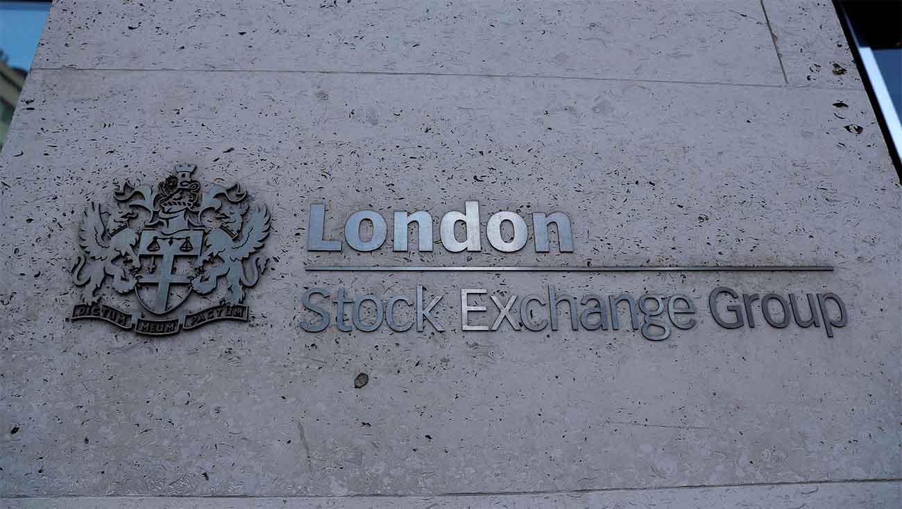London's FTSE 100 fell 0.4%
