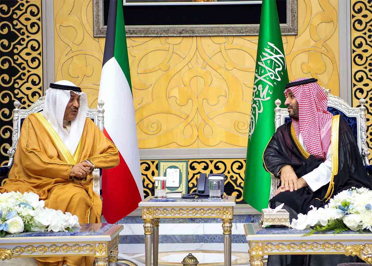 Saudi Crown Prince Mohammed bin Salman receives the Kuwaiti Crown Prince Sheikh Sabah Khaled Al-Hamad Al-Sabah