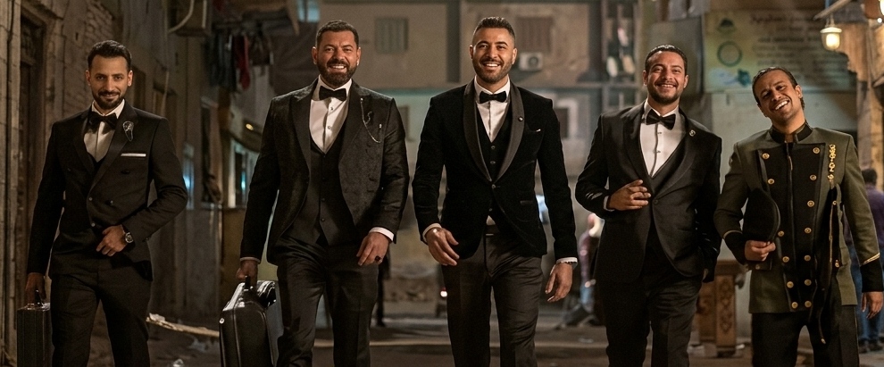عمل أسود الأرض