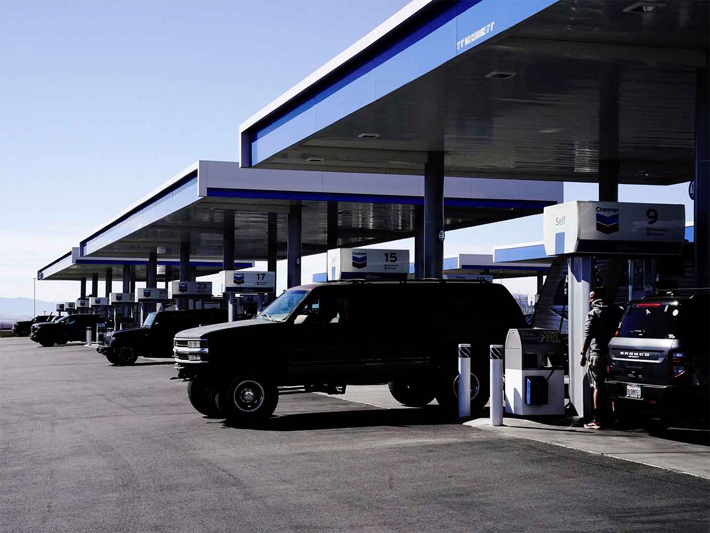 The rise in gas prices caused by the war has created a dilemma for Trump's Republican Party