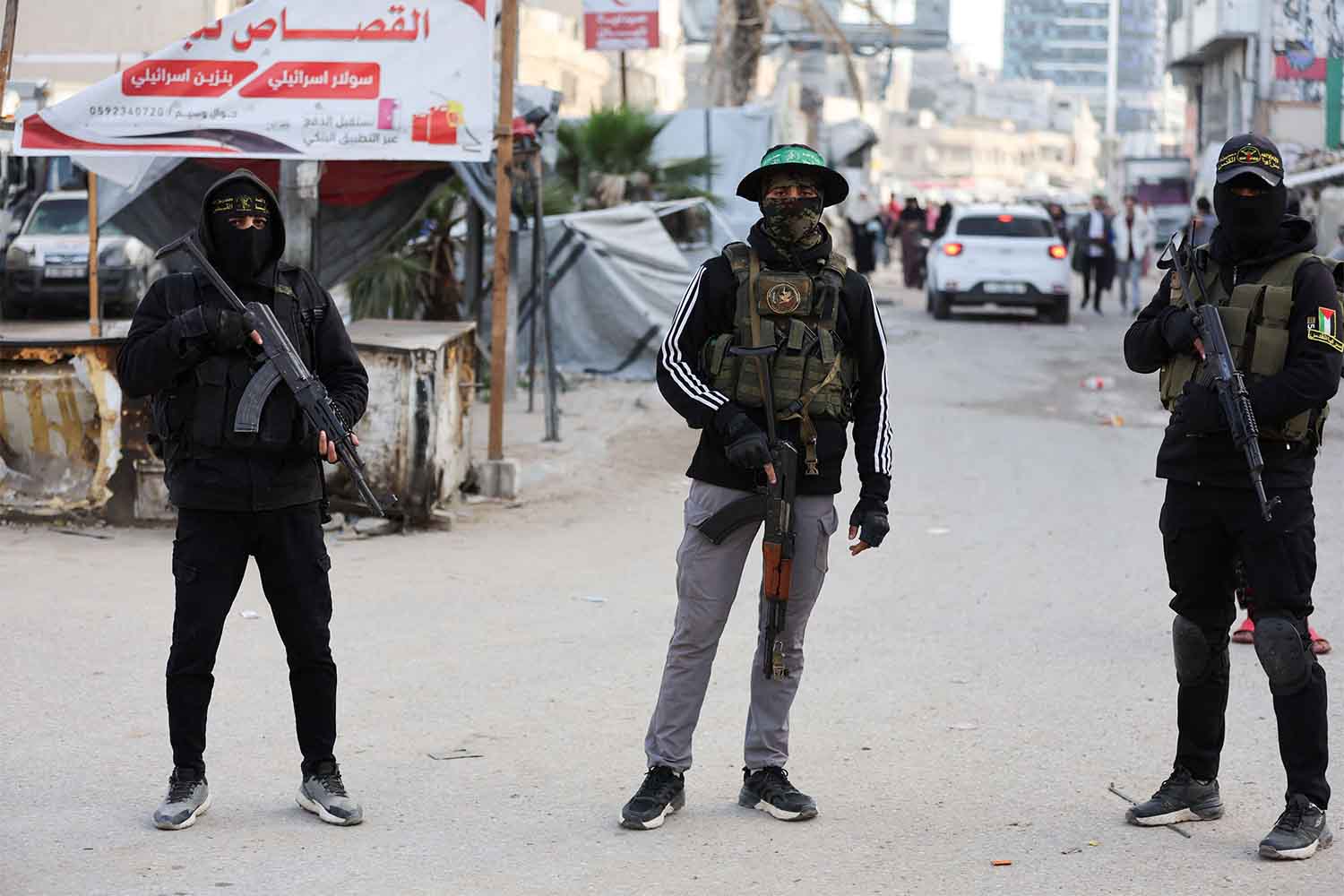 Palestinian militants demand Israel's full exit from Gaza