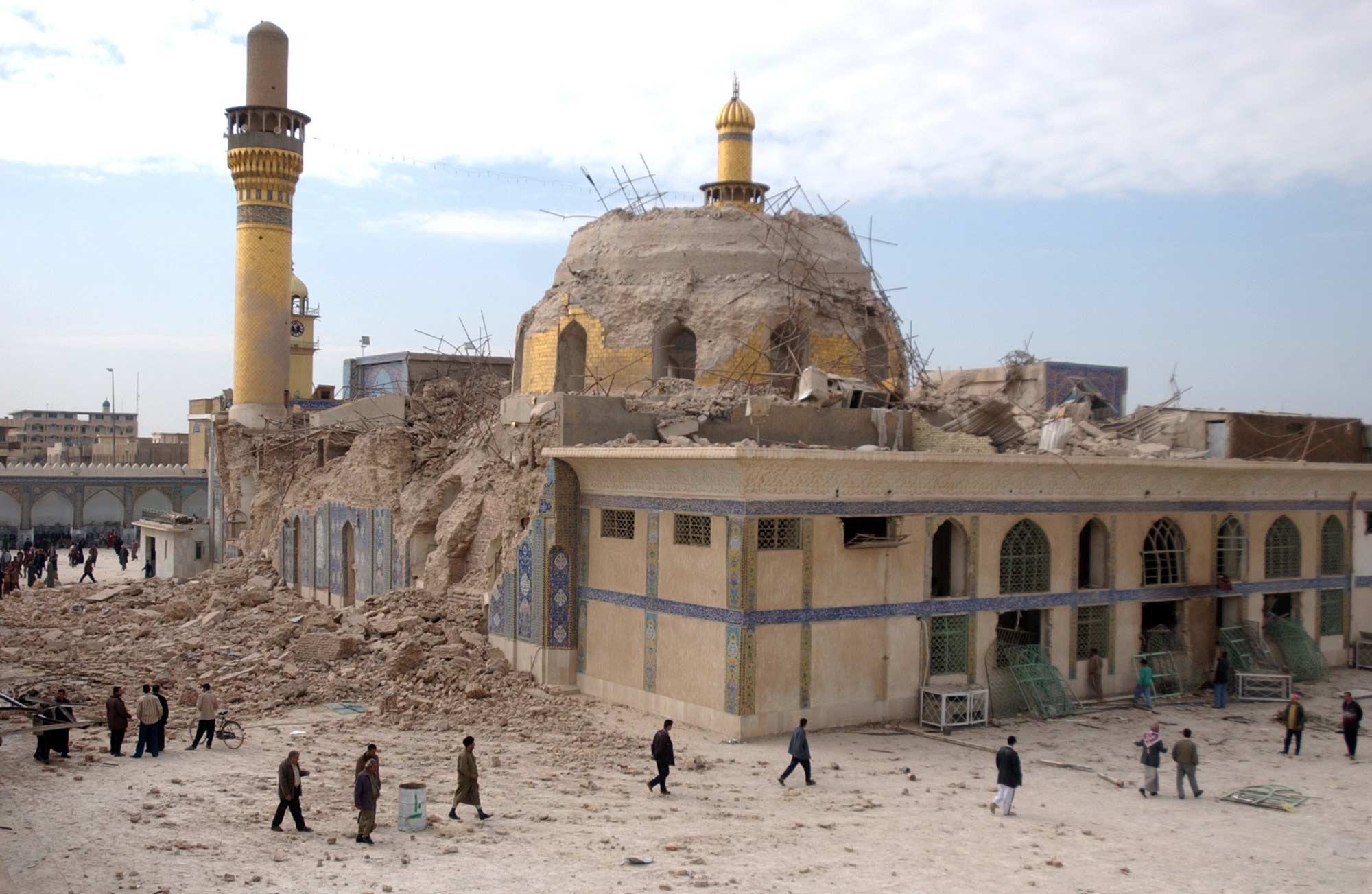 عملية تفجير المرقدين الشيعيين في سامراء في 2006 أخطت ذريعة للتضييق على السكان السنة لترحيلهم