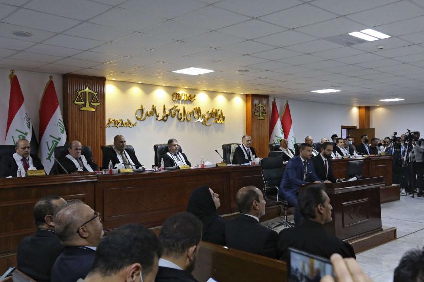 قرار الاتحادية العليا يوجه ضربة لجهود الكاظمي في مكافحة الفساد