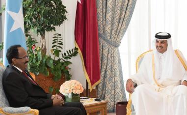 أمير قطر الشيخ تميم بن حمد آل ثاني والرئيس الصومالي عبدالله  فرماجو