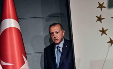اردوغان يتحكم بمفرده في هياكل الدولة
