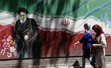ايران تعيش على وقع العزلة