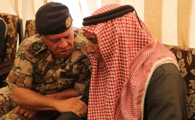 الملك عبدالله يعزي بضحايا السلط