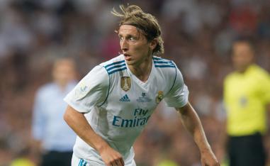 لوكا مودريتش بقميص الريال على الملعب