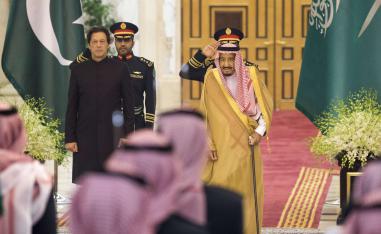 رهان باكستاني على التمويل السعودي
