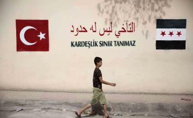 تقديم الخدمات بشكل مجاني لكسب ود المواطنين