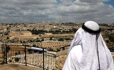 الخلافات جانبا في ظل الغموض المحيط  بمصير القدس