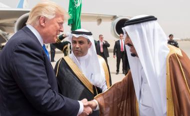 العاهل السعودي الملك سلمان بن عبدالعزيز والرئيس الأميركي دونالد ترامب