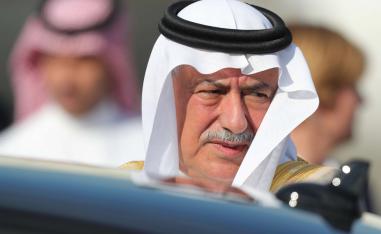 العساف يقود الدبلوماسية السعودية