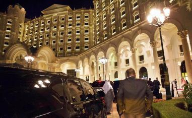 فندق ريتز كارلتون استعاد نشاطه بعد اخلاء سبيل من كانوا محتجزين من أمراء ووزراء ورجال أعمال في قضايا فساد