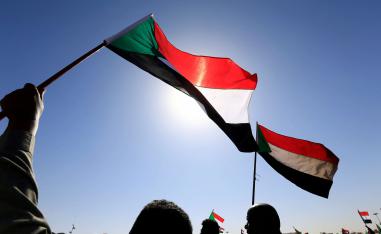 Internet users have reported difficulties accessing Facebook, Twitter and WhatsApp since the early days of the protests.