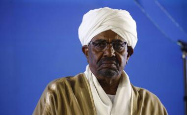 الرئيس السوداني عمر البشير يتحدث في عيد الاستقلال