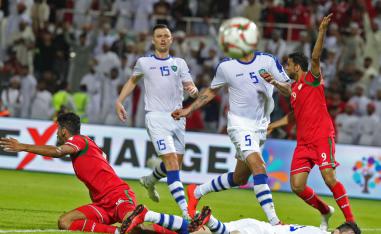عمان وأوزبكستان في كأس آسيا 