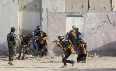 فرقة من الحشد الشعبي تجري تدريبات في البصرة