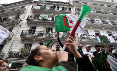 تظاهرة في الجزائر تطالب برحيل فوري لبوتفليقة