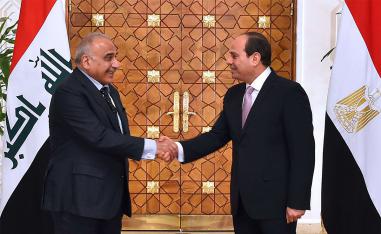 Egyptian leader Abdel Fattah al-Sisi (R) shaking hands with Iraqi PMAdel Abdel Mahdi 
