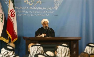 الرئيس الإيراني حسن روحاني في لقاء مع عشائر كربلاء