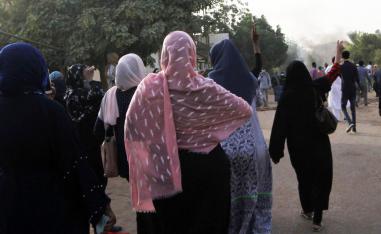 مشاركة نسائية فاعلة في احتجاجات السودان