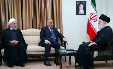 المرشد الإيراني علي خامنئي يستقبل رئيس الوزراء العراقي عادل عبدالمهدي بحضور الرئيس الإيراني حسن روحاني
