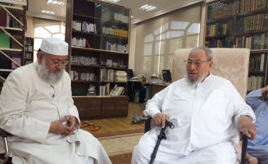 علاقة المعلم بالتلميذ بين القرضاوي وسلمان الندوي