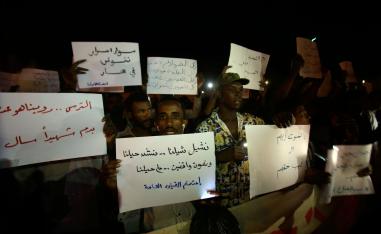المحتجون في السودان