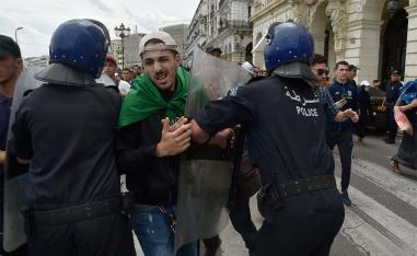 Protesters want the departure of figures close to Bouteflika 