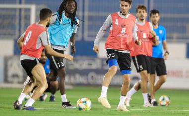 الهلال والعين يأملان بتجاوز أزماتهما الأخيرة محليا