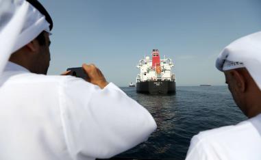عمليات تخريب ناقلات نفط قبالة سواحل الامارات