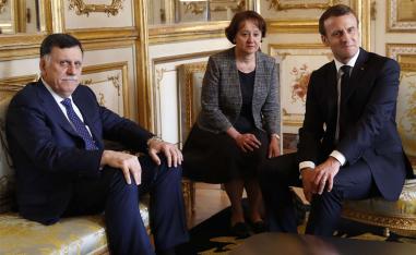 Macron in a meeting with Libyan PM Fayez al-Serraj in Paris