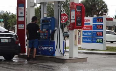 Fears of a conflict in the crude-rich Middle East ratcheted up Thursday 