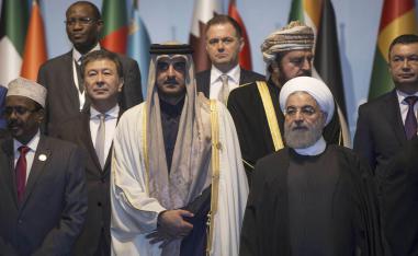 أمير قطر الشيخ تميم بن حمد والرئيس الإيراني حسن روحاني