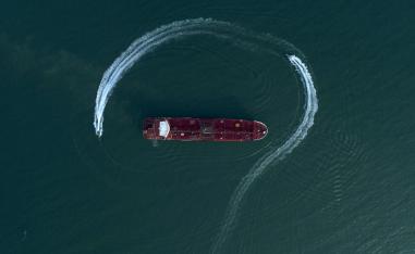 Guards boats were patrolling the Gulf to control traffic and detect illicit trade