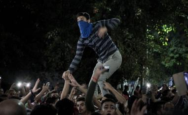 متظاهرون مصريون في القاهرة يحتجون على سياسات الرئيس السيسي