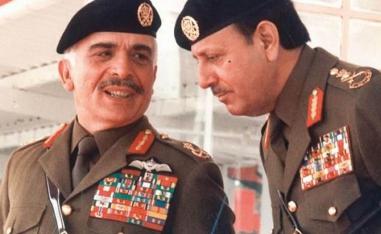 العاهل الأردني الراحل الملك الحسين وزيد بن شاكر