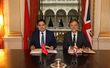 British Minister of State for the Middle East and North Africa, Dr Andrew Murrison and Moroccan Foreign Minister, Nasser Bourita (L)