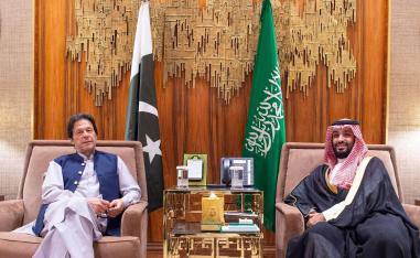 ولي العهد السعودي الأمير محمد بن سلمان يستقبل رئيس الوزراء الباكستاني عمران خان في الرياض